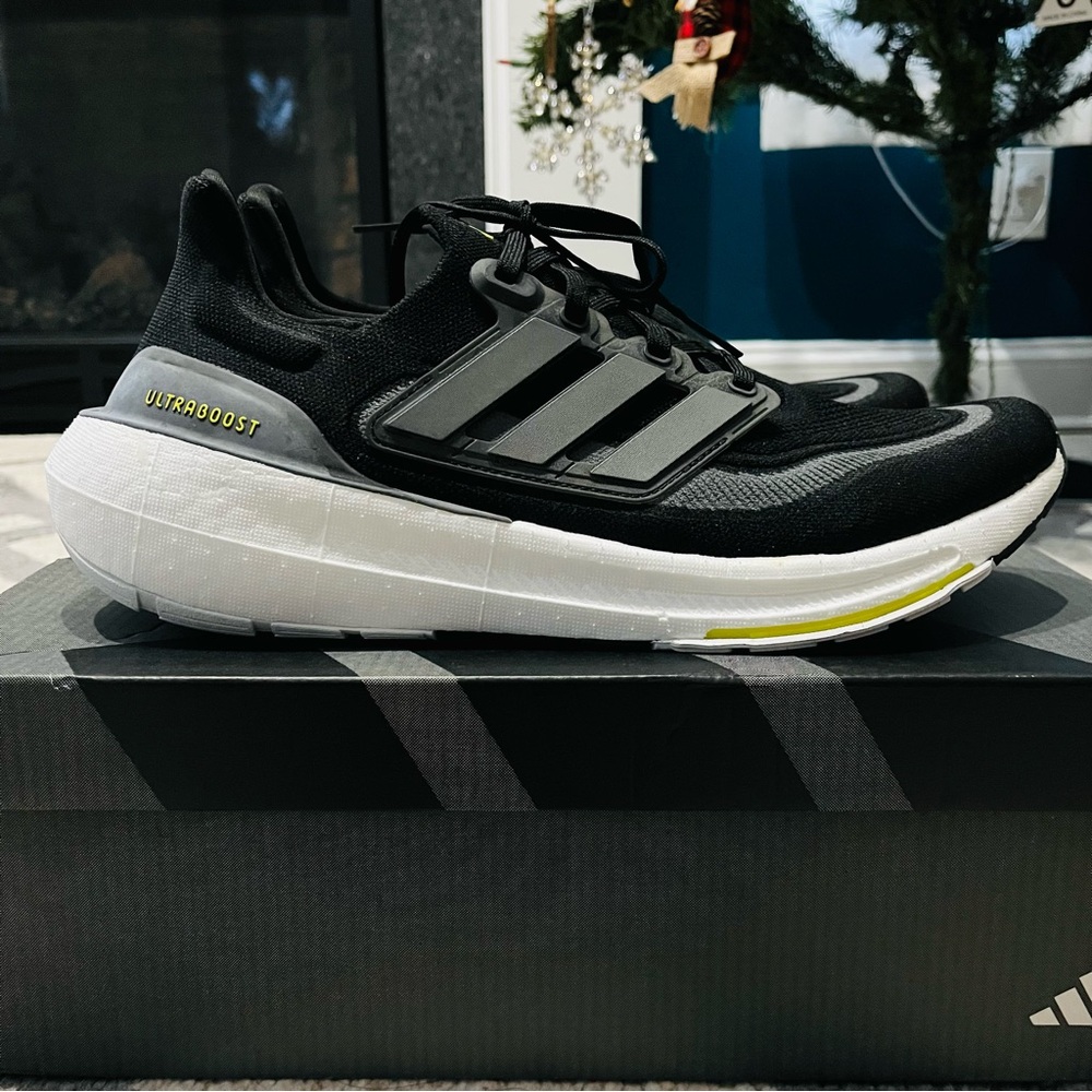 (Sold)NWB ADIDAS Ultraboost Light Women Running Shoes Size 12 Black Gray White